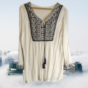 Parallel Skies XL back & white 3/4 sleeve boho top. Casual, fall, lightweight
